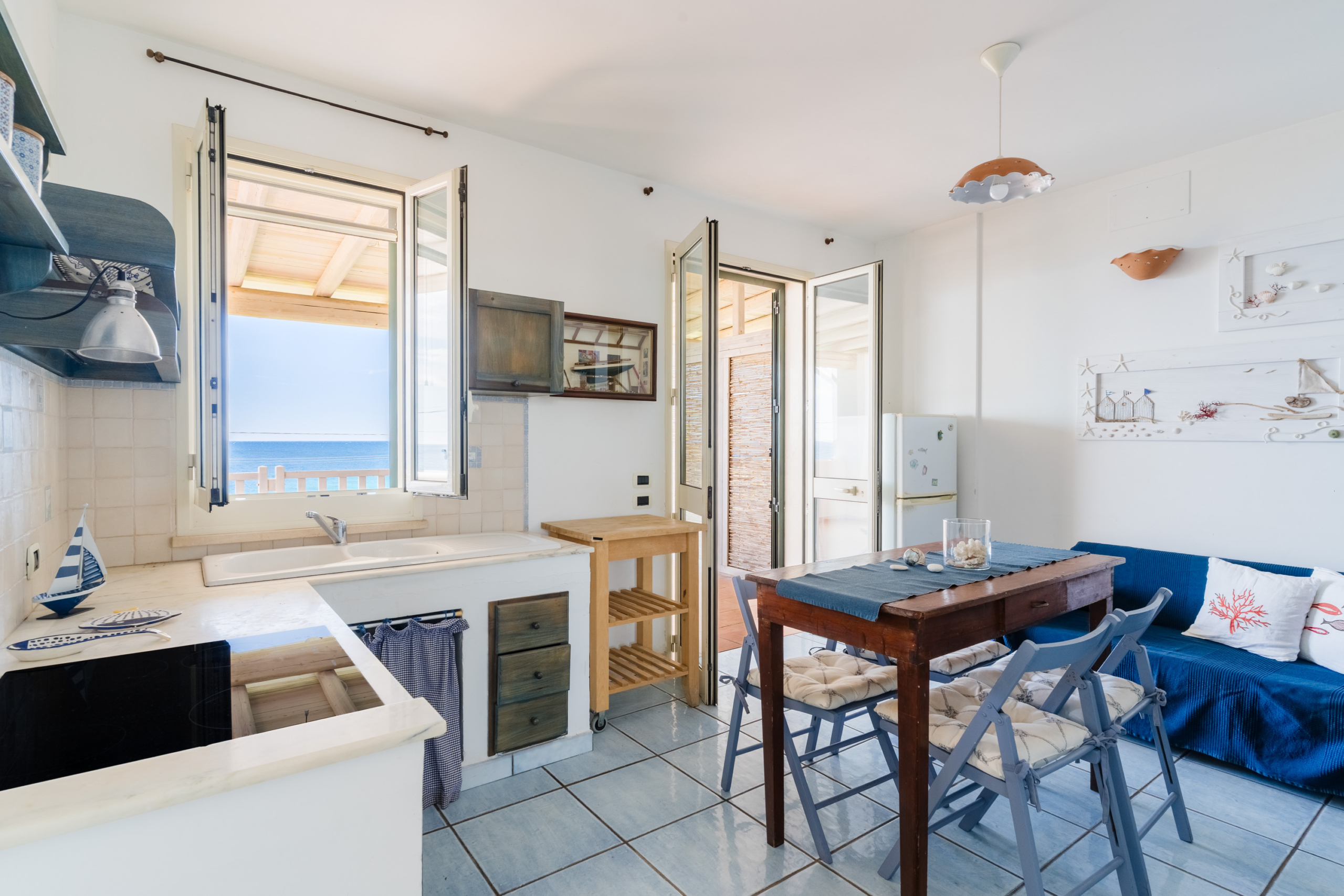 2sala pranzo casa vacanza ugento