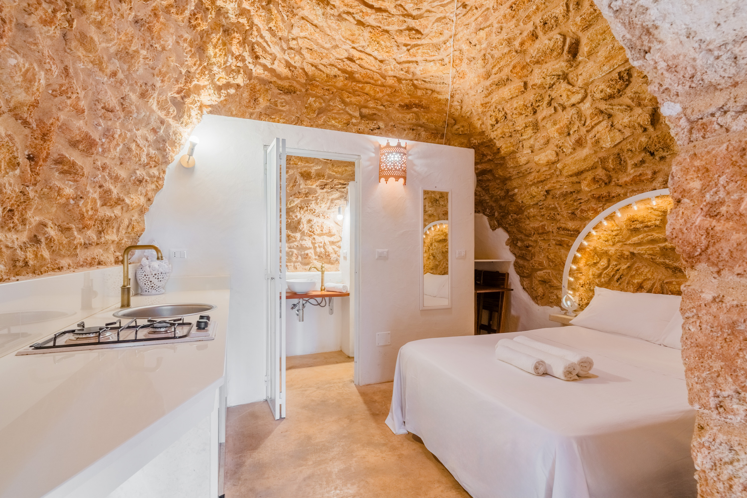 interni trullo bagno letto villa federico countryside